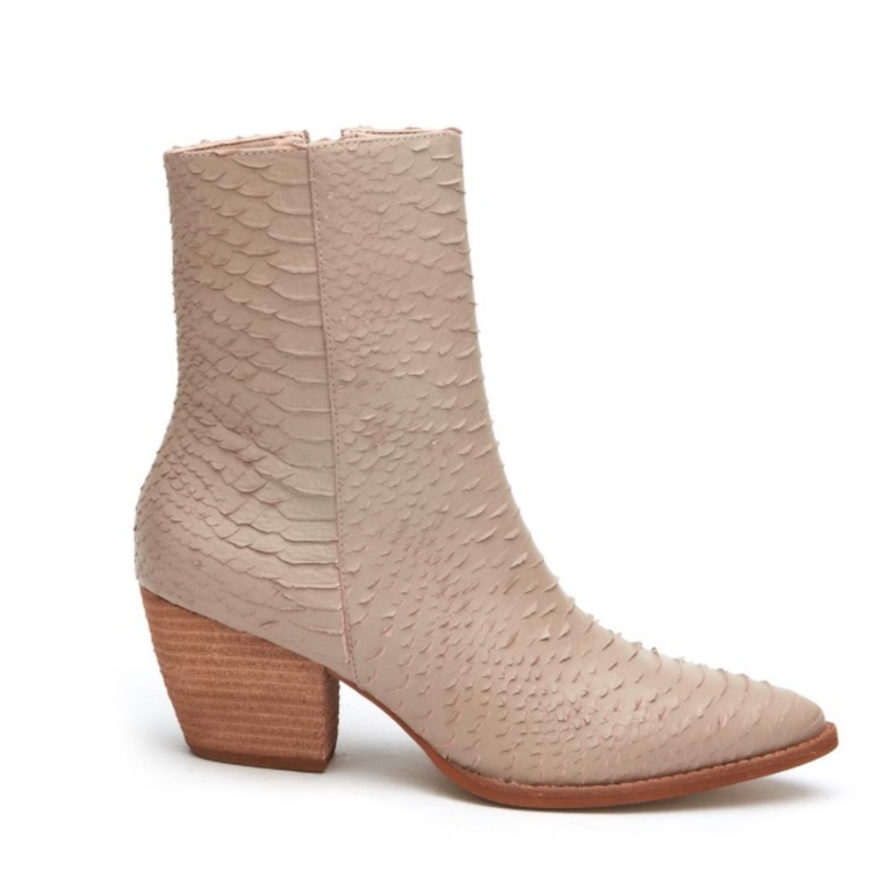 Matisse Caty Boot Ivory Snake 7.5